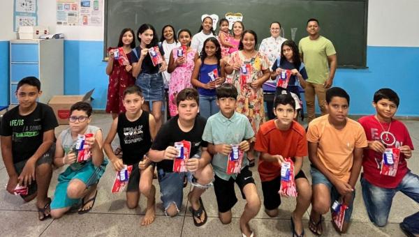 Sorrisos Saudáveis: Prefeitura e Parcerias Levam Cuidado Dental à Escola Augusta Maria de Jesus