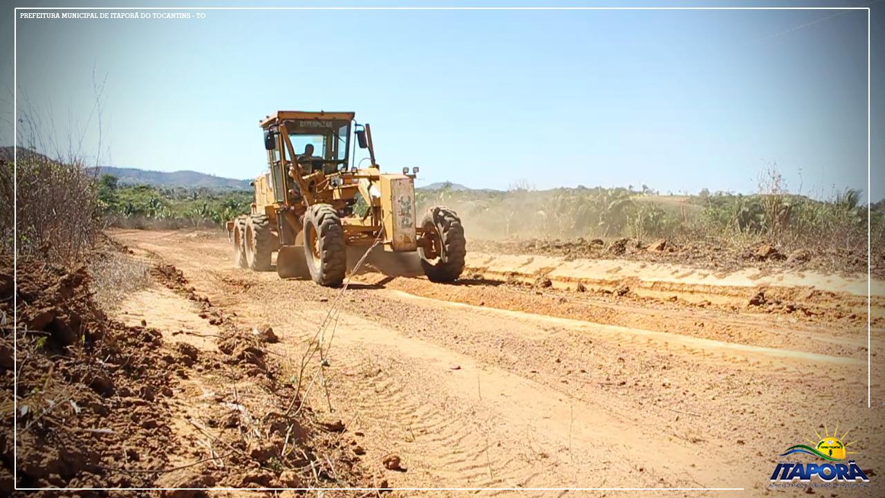 Recuperação das estradas na Zona Rural do Município