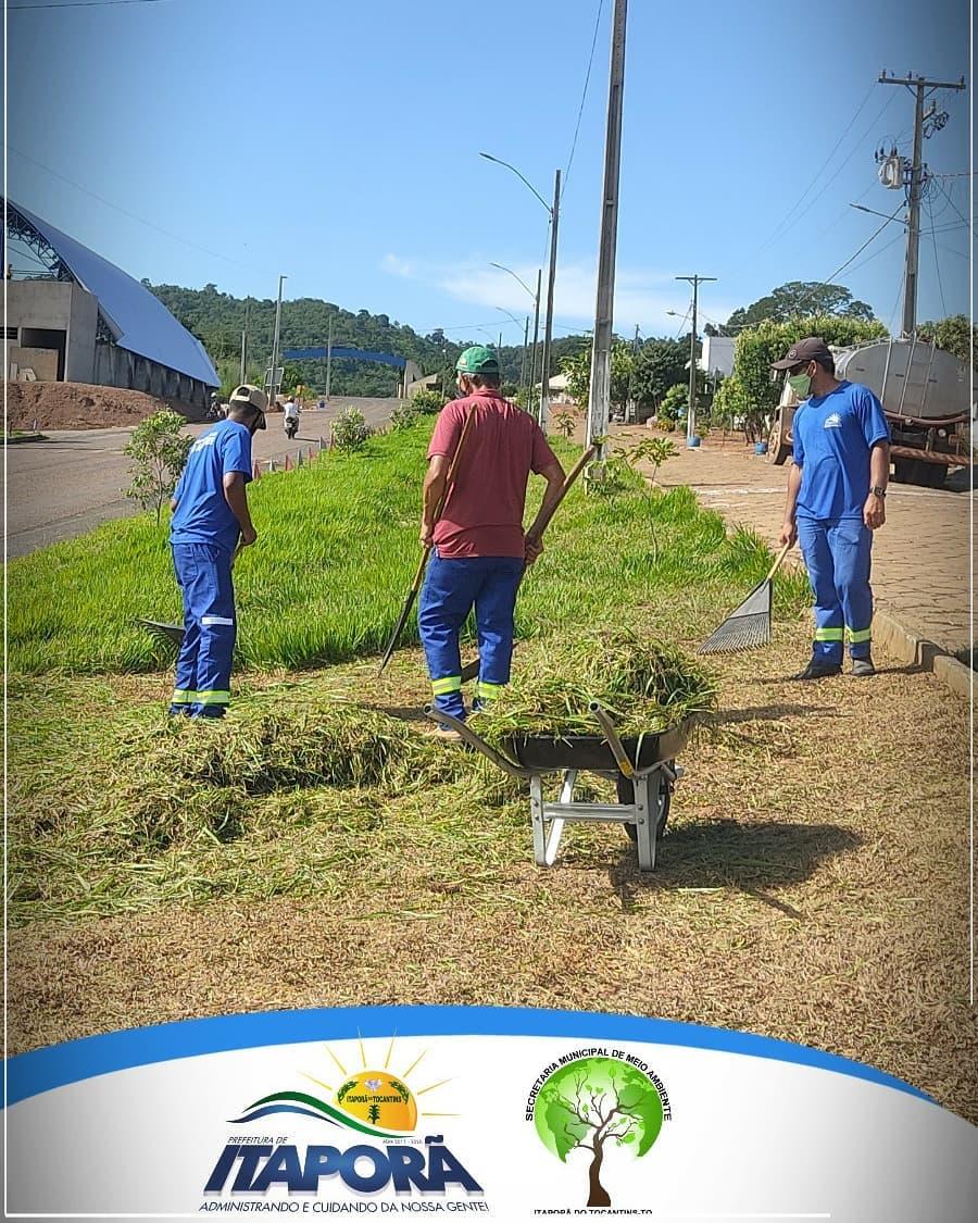 LIMPEZA REGULAR NAS ÁREAS PÚBLICAS DA CIDADE