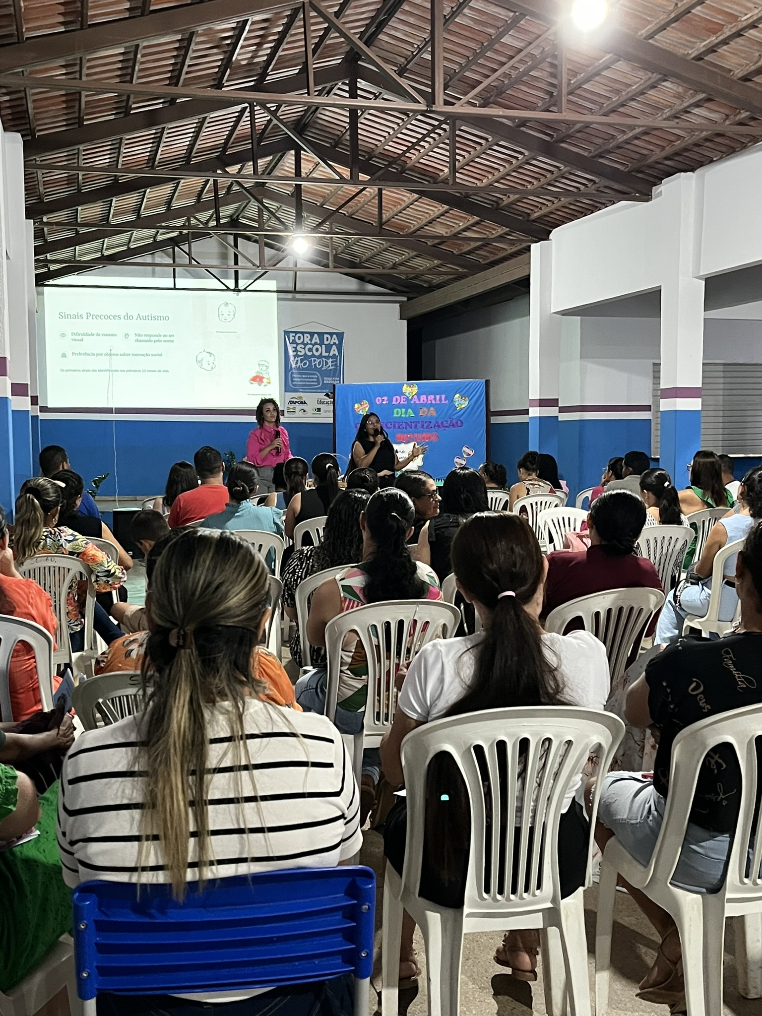 Secretaria Municipal de Educação Realiza Palestra sobre o Dia Mundial de Conscientização do Autismo