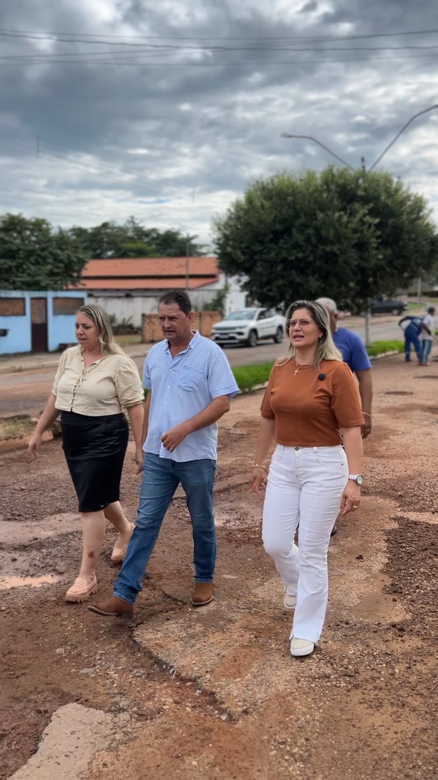 Prefeita Keia Caponi acompanha 