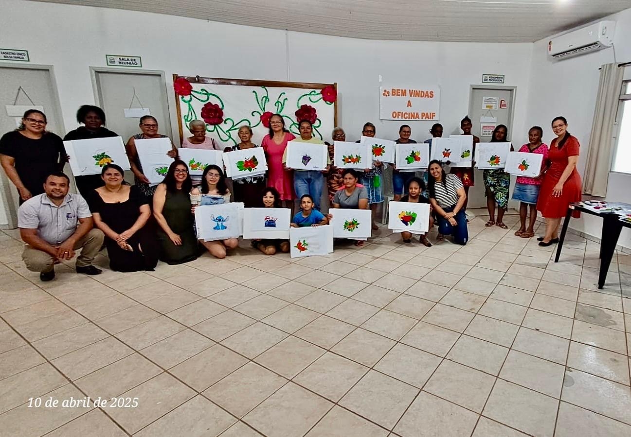 Secretaria Municipal de Assistência Social realiza Entrega de Certificados da Oficina de Pintura em Pano de Prato “Colorindo História”