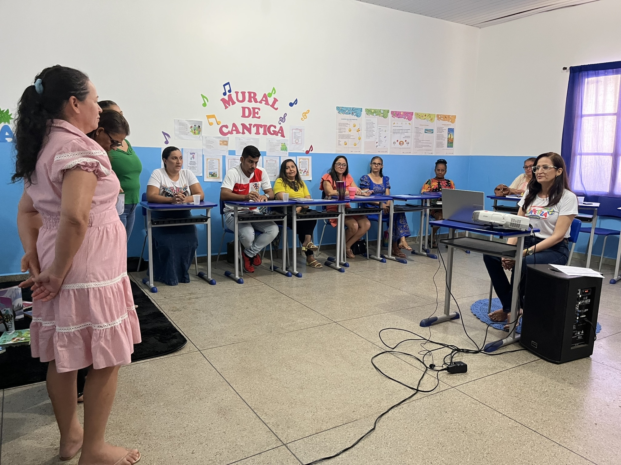 Secretaria Municipal de Educação Capacita Professores para Fortalecer Alfabetização