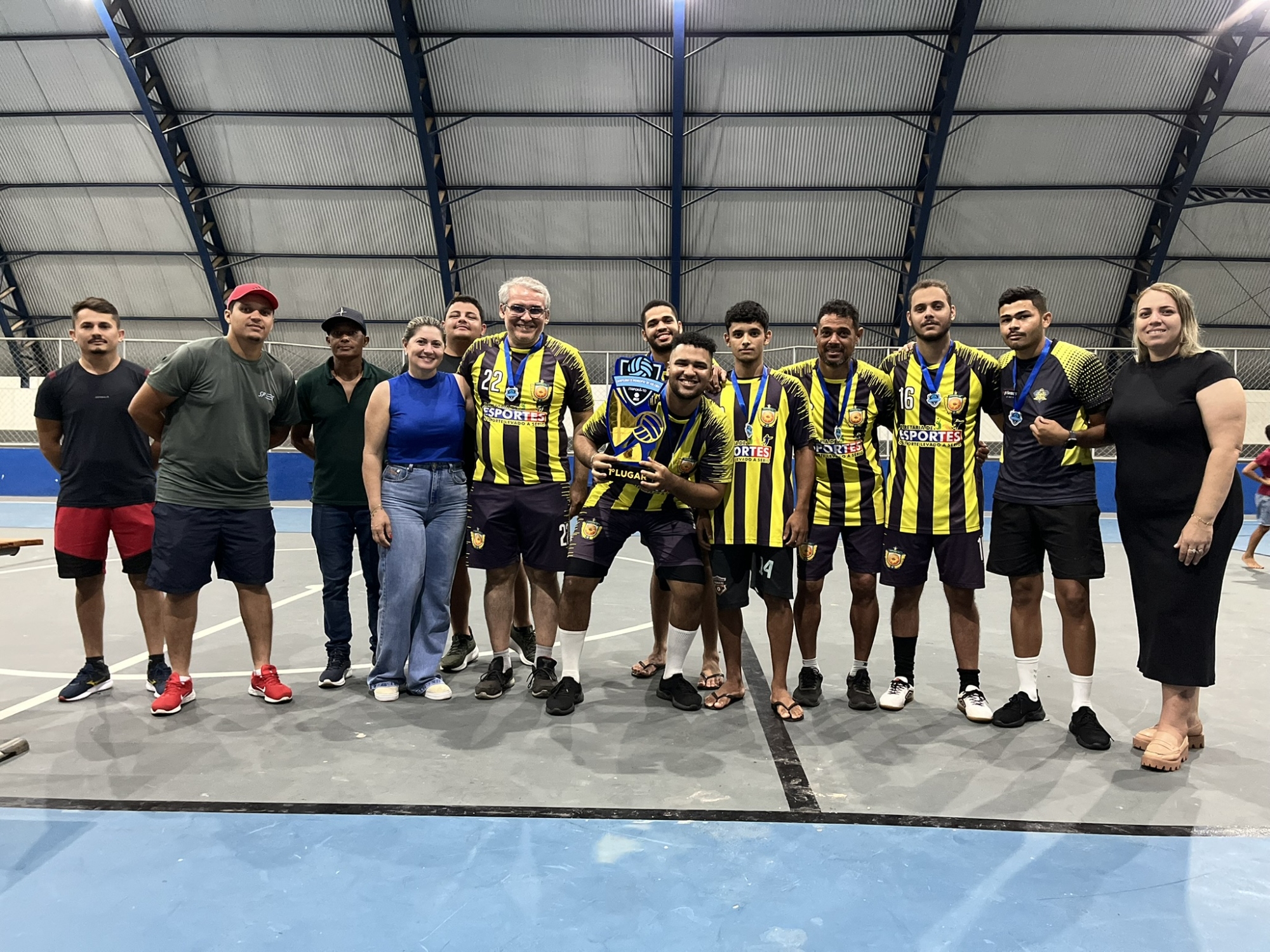 Campeonato de Vôlei e Futsal Feminino Agita o Ginásio Municipal
