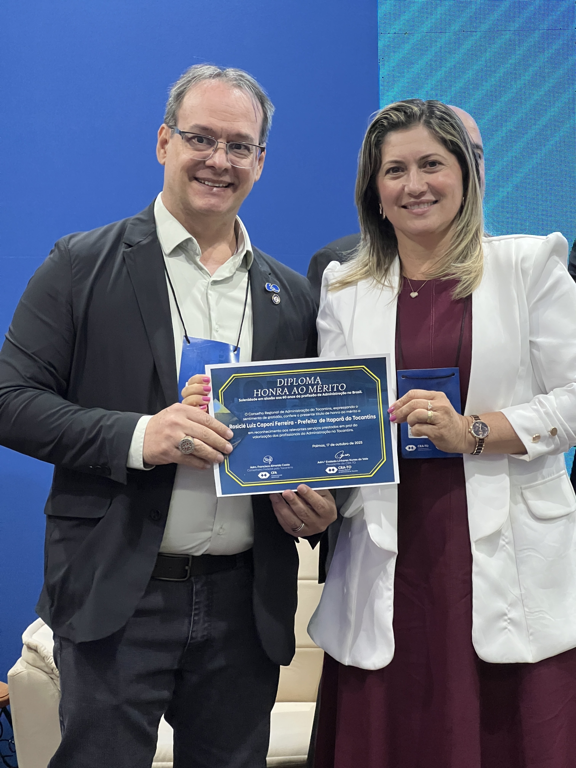 Prefeitura de Itaporã do Tocantins Homenageada no I Encontro Tocantinense de Gestão Pública Prefeitura de Itaporã do Tocantins Homenageada no I Encontro Tocantinense de Gestão Pública