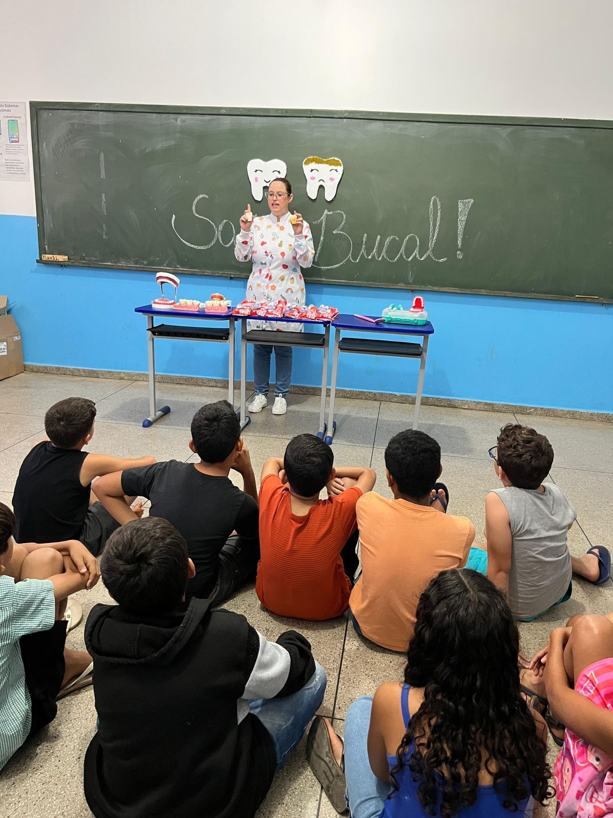 Sorrisos Saudáveis: Prefeitura e Parcerias Levam Cuidado Dental à Escola Augusta Maria de Jesus Sorrisos Saudáveis: Prefeitura e Parcerias Levam Cuidado Dental à Escola Augusta Maria de Jesus