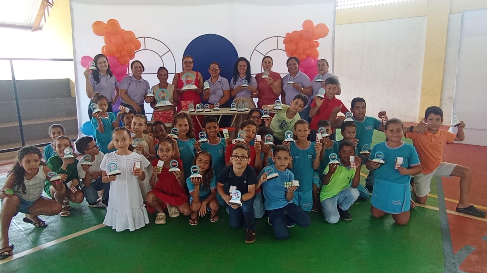 Educação em Festa: Escola Dona Augusta Maria de Jesus Celebra Conquistas em Itaporã